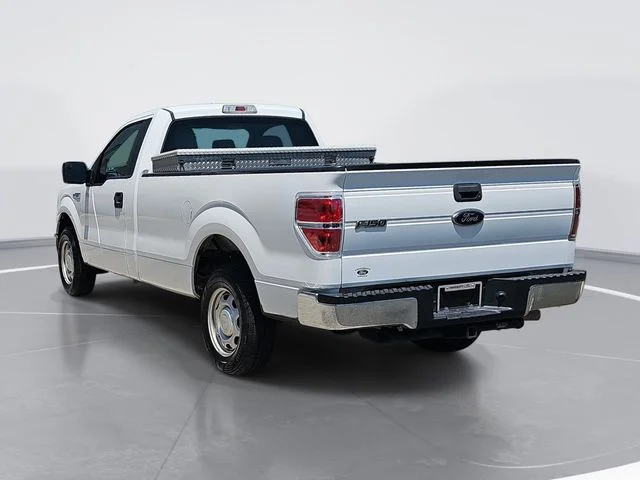 Used 2014 White Ford XL image 5