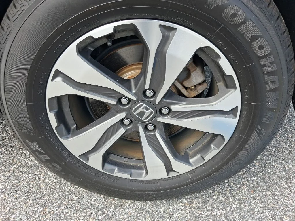 Used 2019  Honda LX image 11