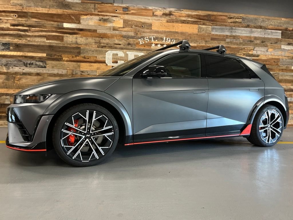 Used 2025 Gray Hyundai Base image 22
