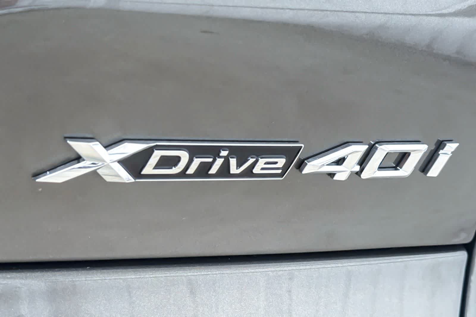 New 2026 Manhattan Green Metallic BMW xDrive40i image 26