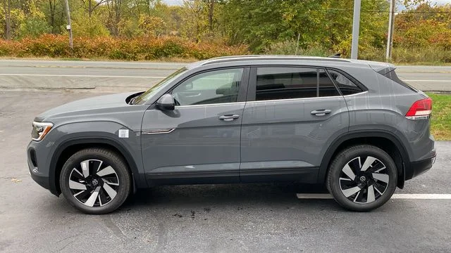 2026 Volkswagen Atlas Cross Sport SE w/Tech - Photo 8