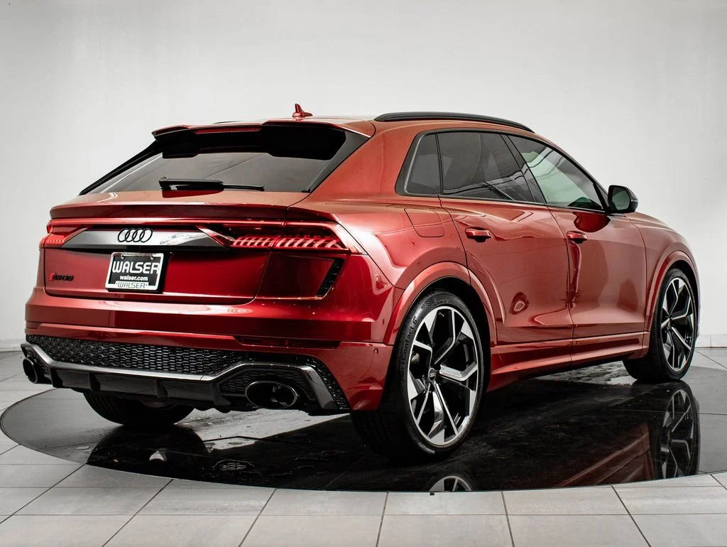 Used 2024 Matador Red Audi 4.0T image 10