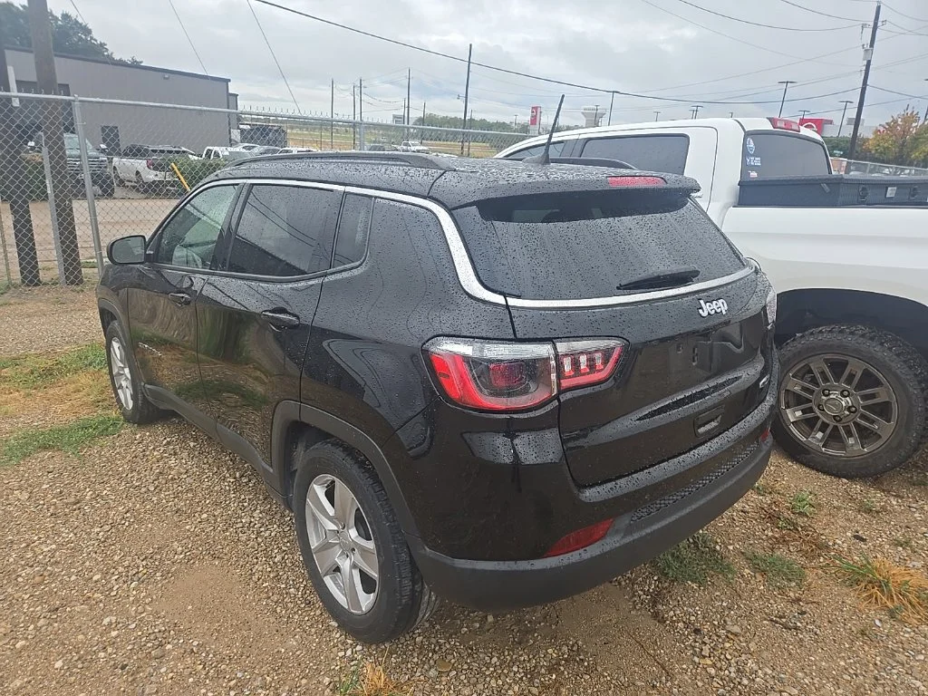 Certified Used 2022 Black Jeep Latitude image 2