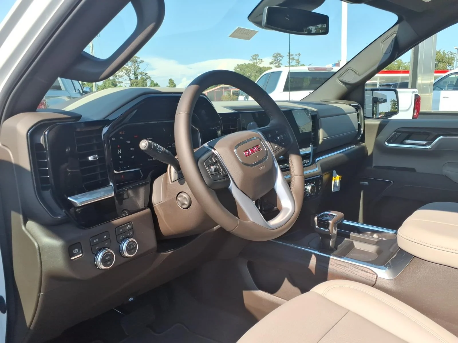 2026 GMC Sierra 1500 SLT - Photo 14