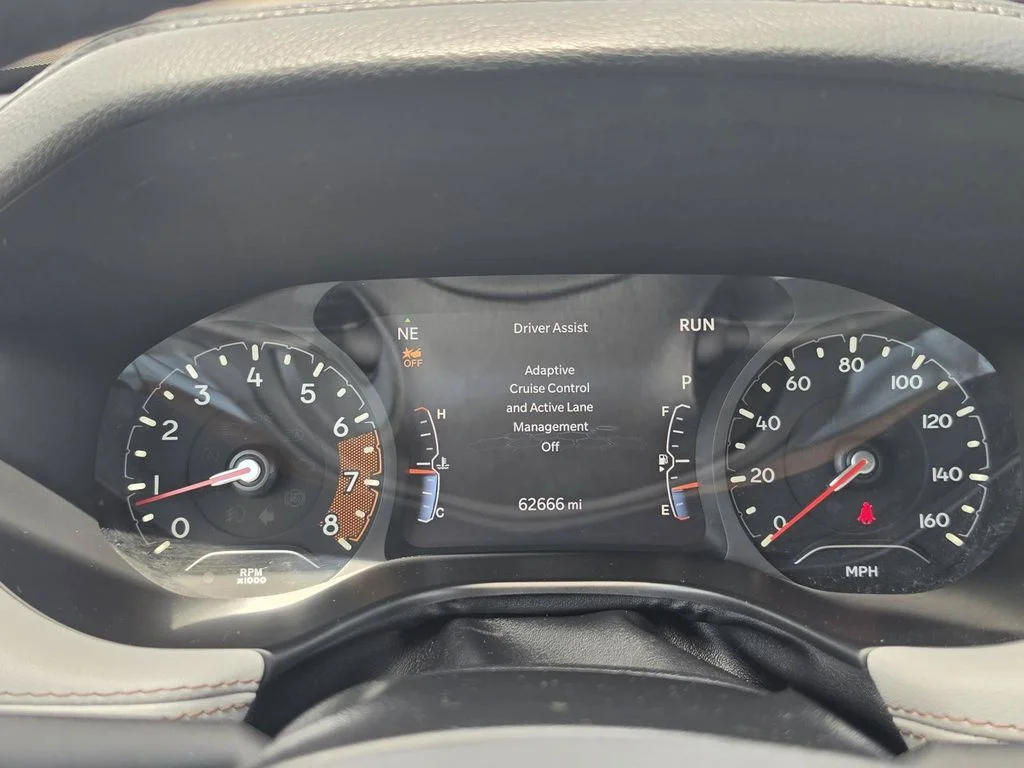 Used 2024 Gray Jeep Limited image 17