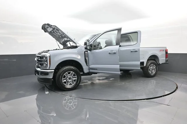 Used 2026 Gray Metallic Ford Lariat image 33