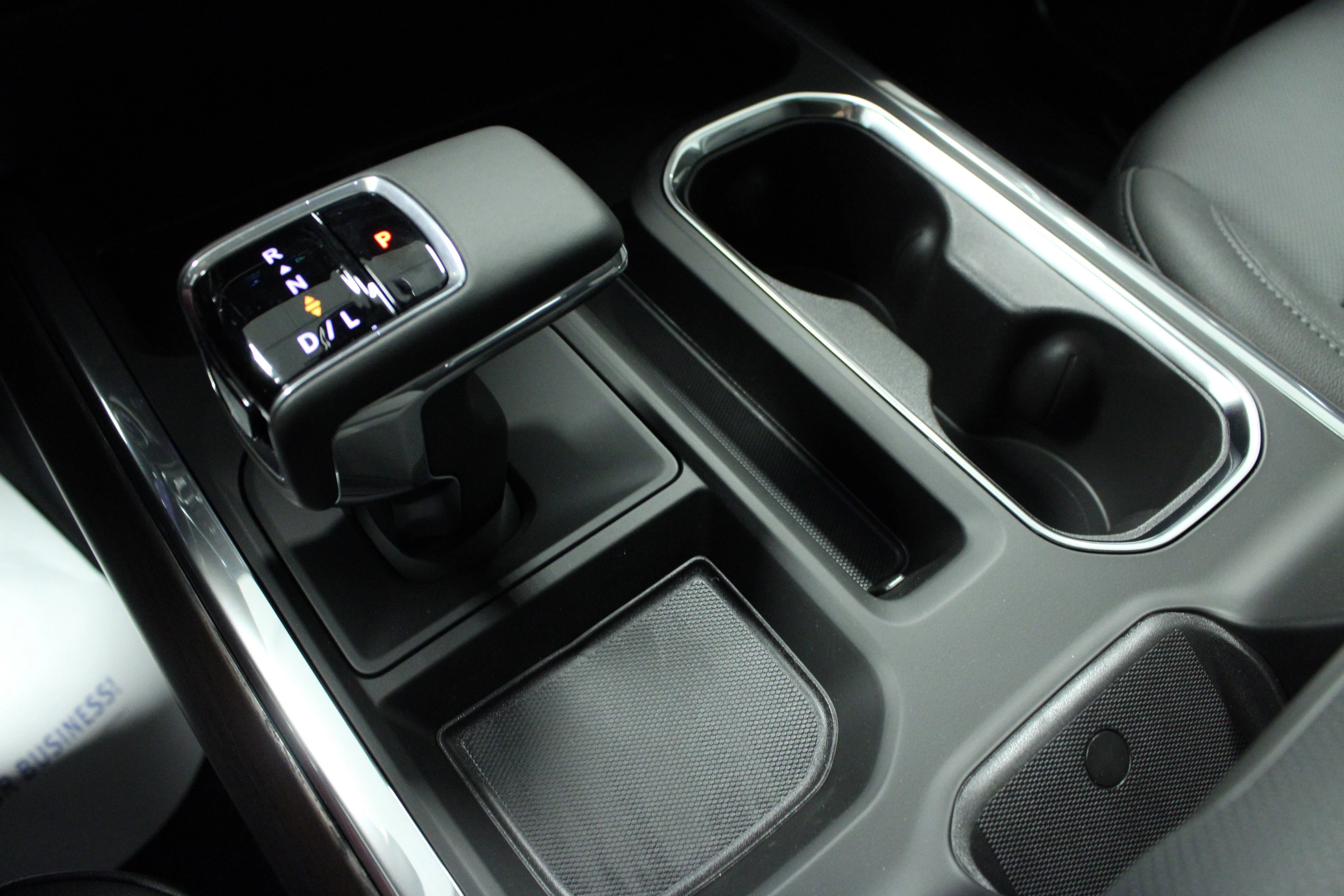 New 2026 Glacier White Tricoat GMC SLT image 23