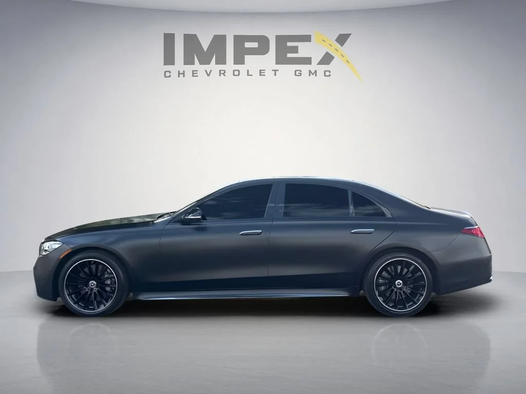 Used 2023  Mercedes-Benz S 580 image 2