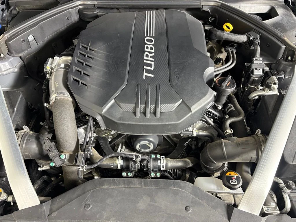 Used 2023 Silver Genesis 3.3T image 43