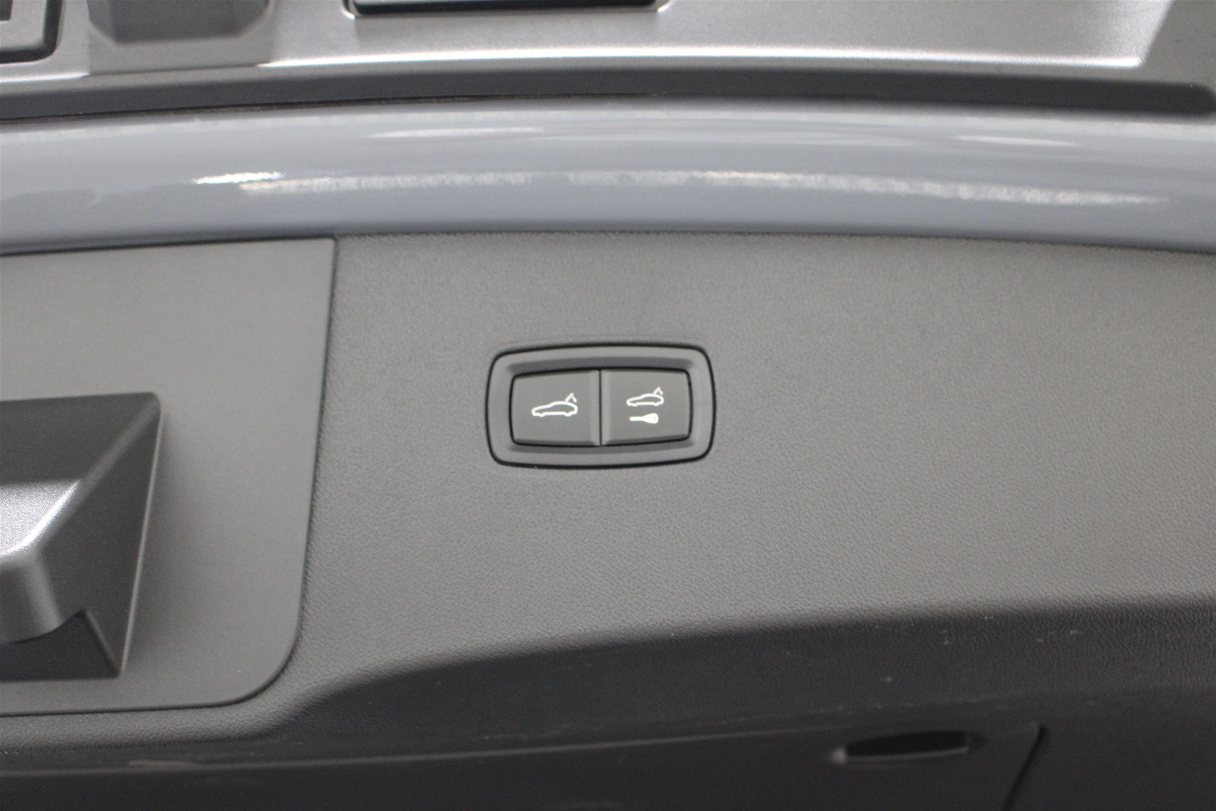 2025 Porsche Cayenne Coup Turbo E-Hybrid - Photo 27