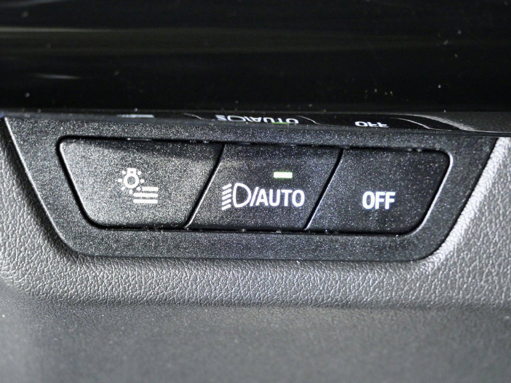 Used 2026 Portimao Blue Metallic BMW M35i image 39