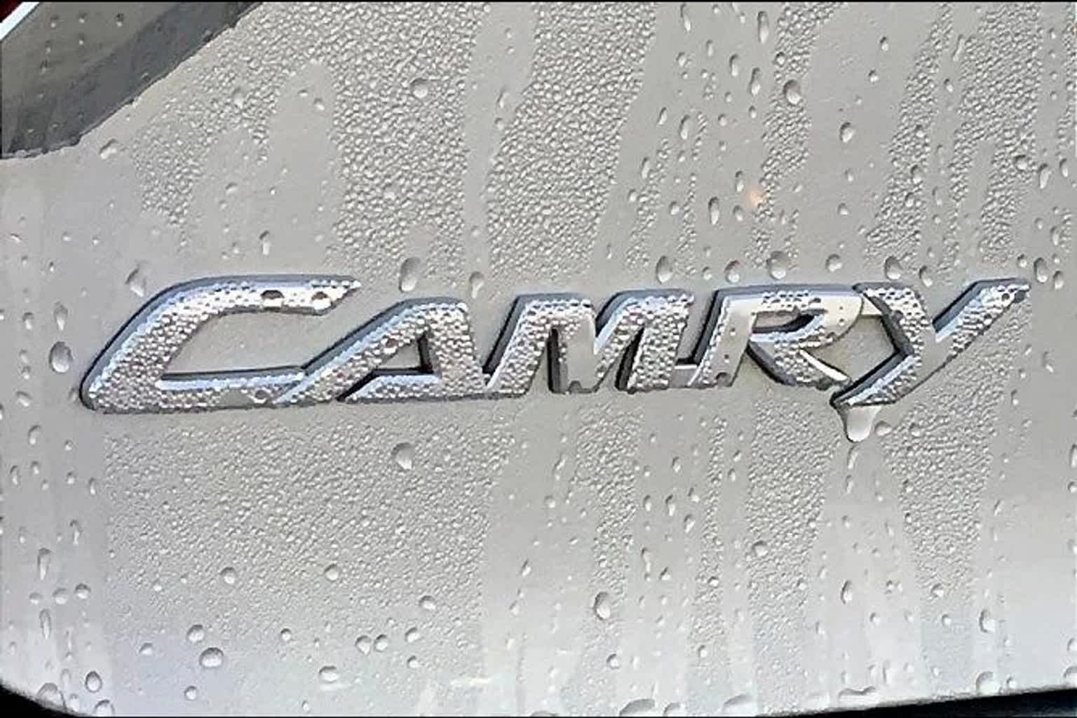 Used 2017 Celestial Silver Metallic Toyota Hybrid XLE image 30