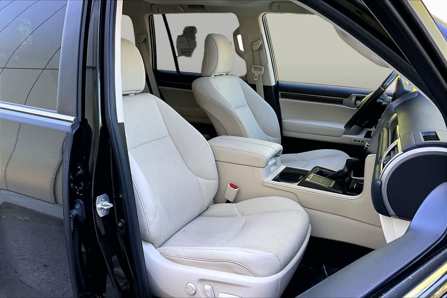 2023 Lexus GX PREMIUM - Photo 8