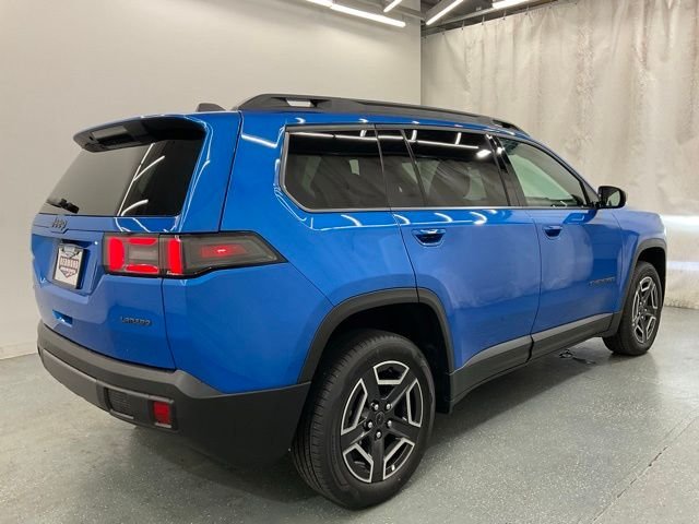 New 2026 Hydro Blue Pearl-Coat Exterior Paint Jeep Laredo image 7