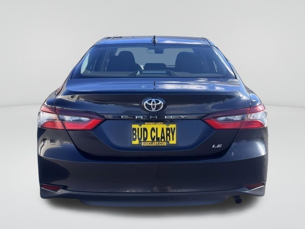 2022 Toyota Camry LE photo 4