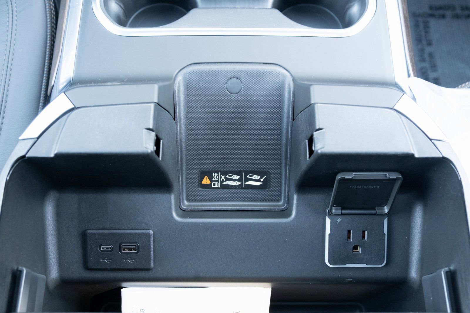 2026 Chevrolet Silverado 3500 HD High Country - Photo 9