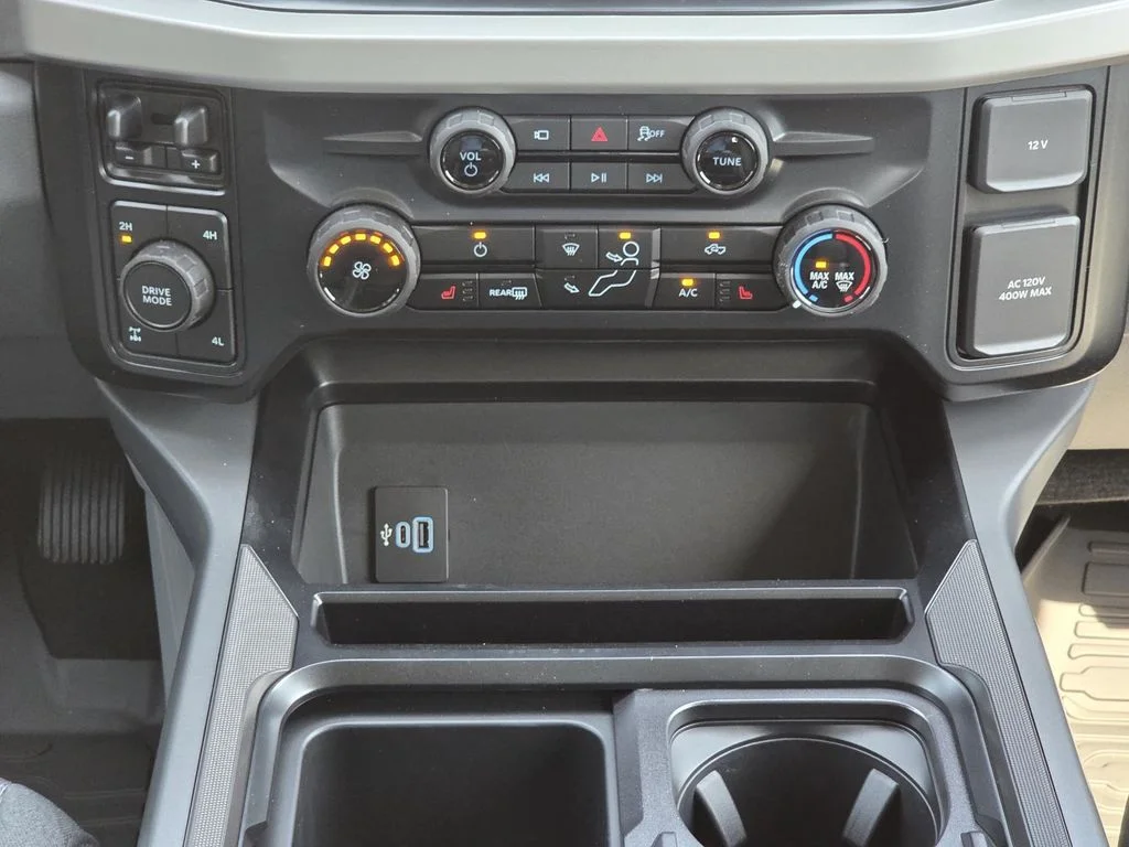New 2026 Carbonized Gray Metallic Ford F-250® XLT image 14