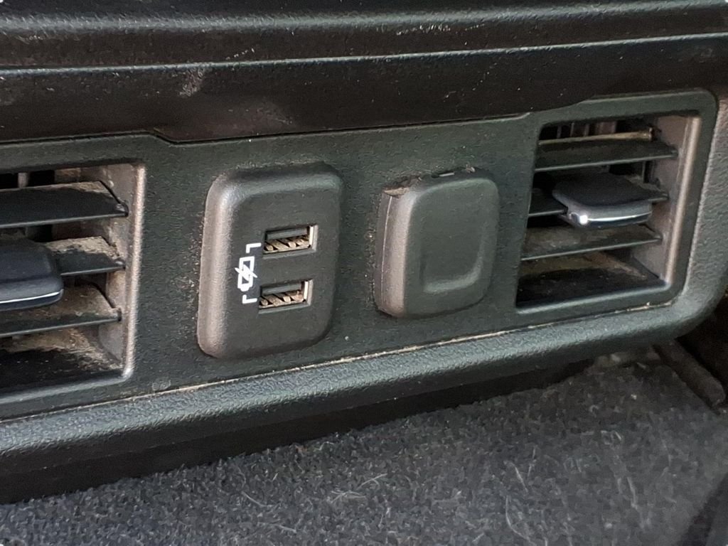 Used 2020 Quicksilver Metallic GMC SLE image 19