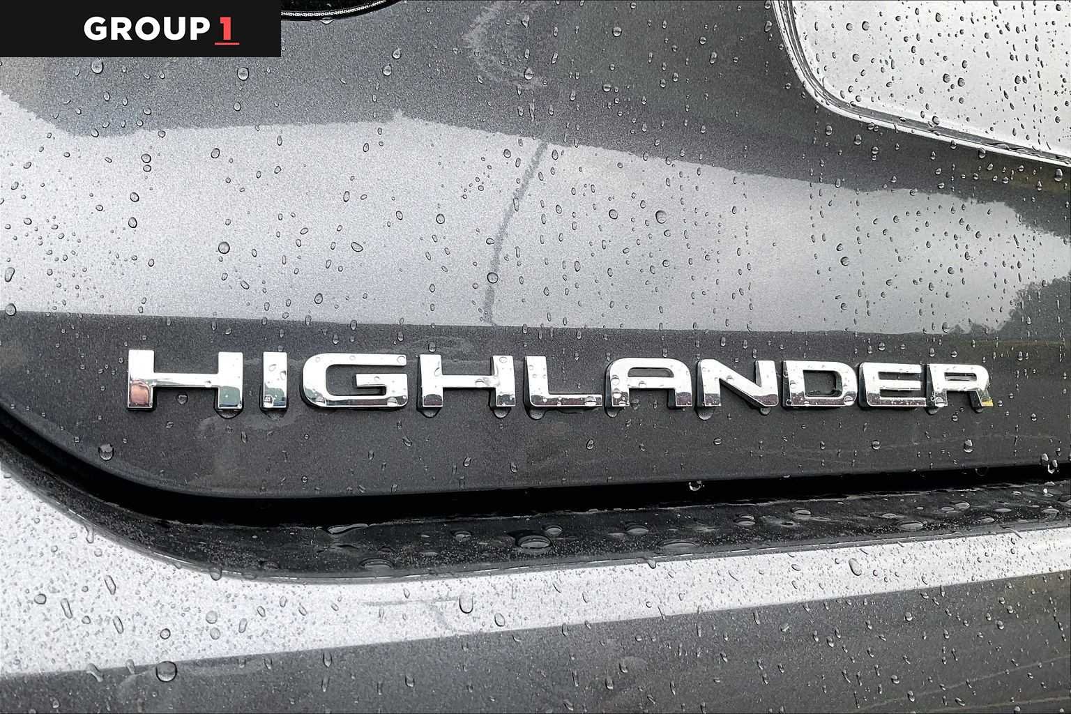 2025 Toyota Highlander LE - Photo 33
