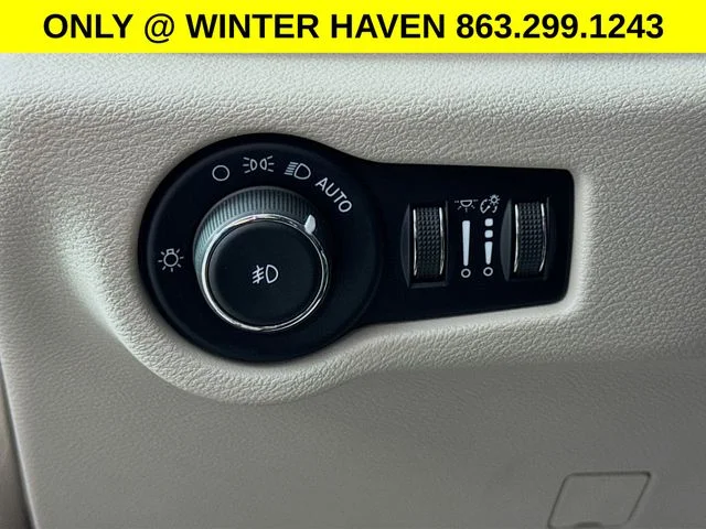 Used 2022 Blue Chrysler Touring L image 10