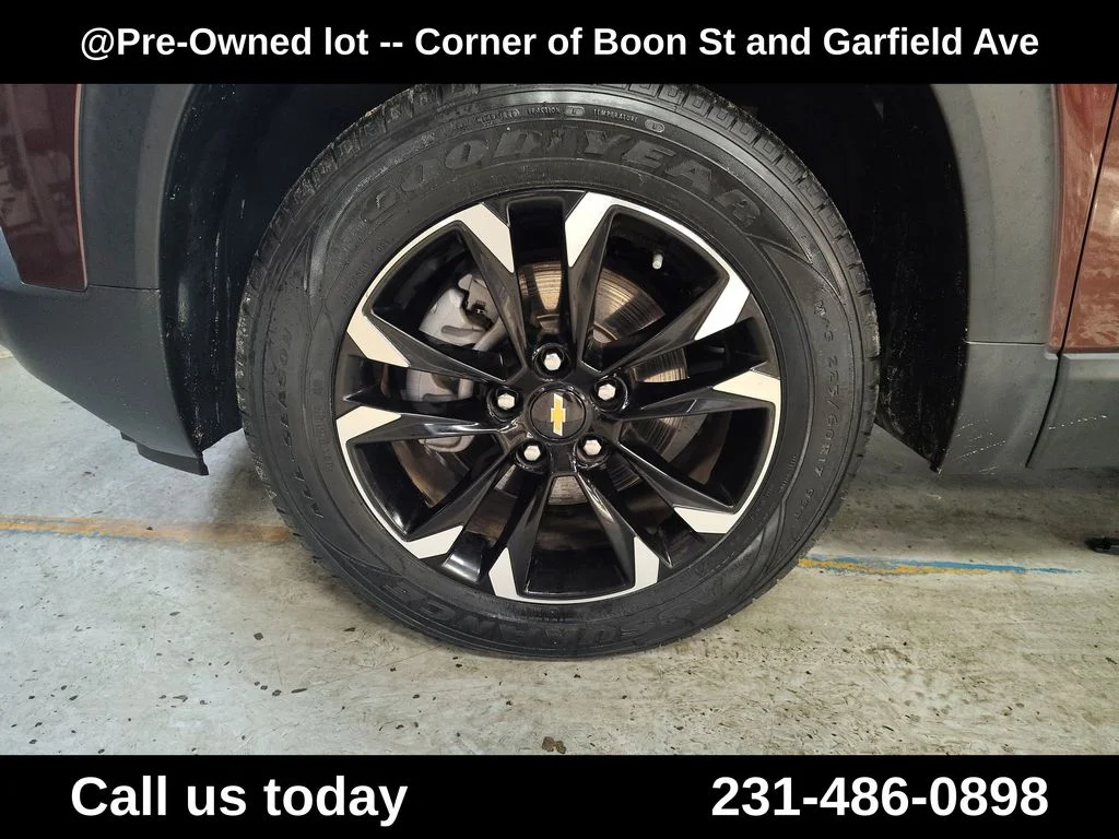 Used 2022 Red Chevrolet LT image 11