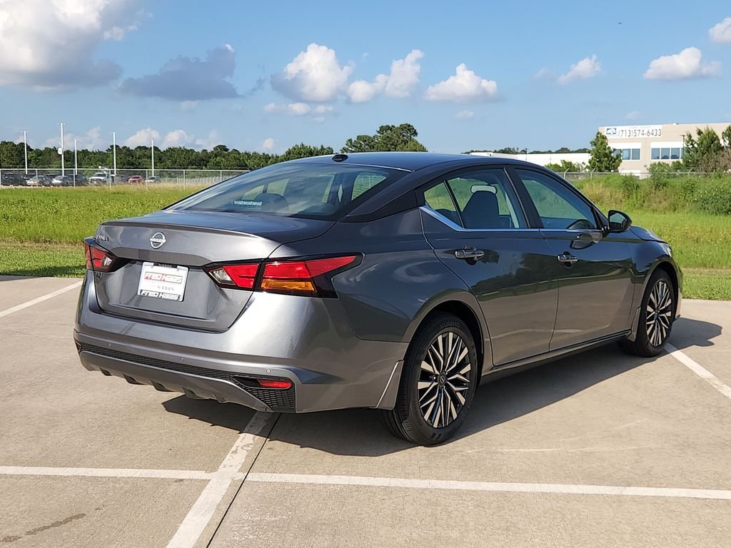 New 2026 Gray Nissan 2.5 SV image 6