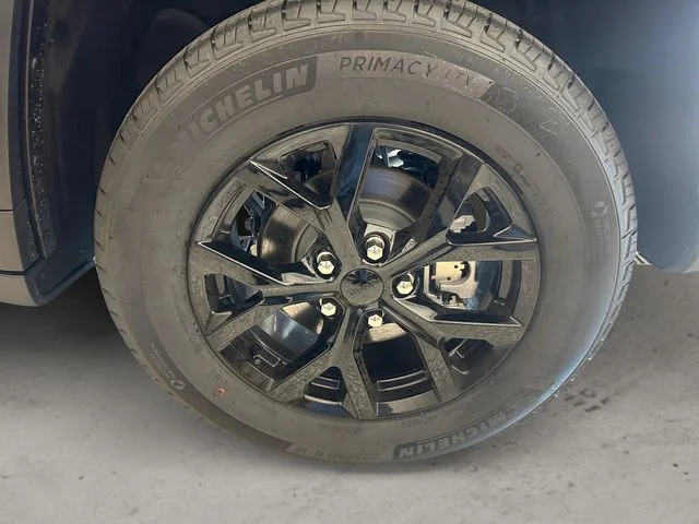 New 2026 Red Jeep Altitude image 14