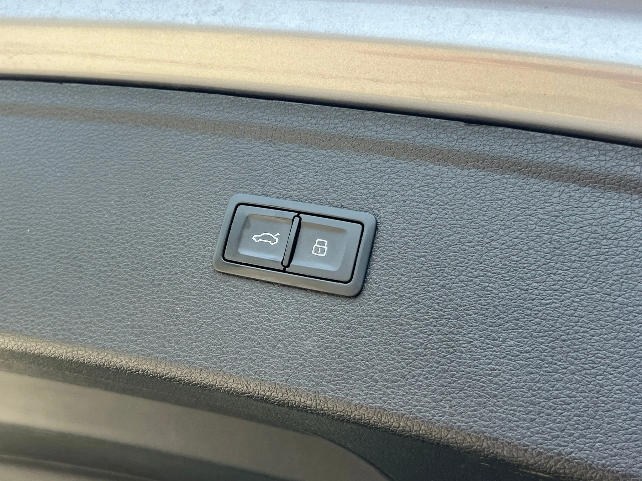 Used 2023 Silver Audi 55 Prestige image 23