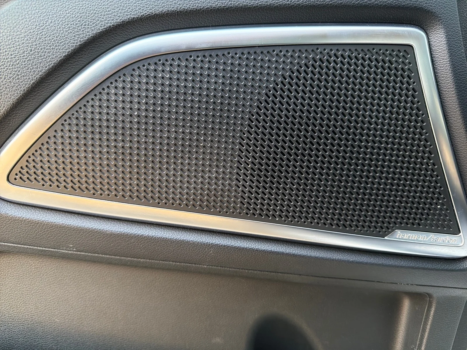 Used 2022 Gray Kia SX image 28