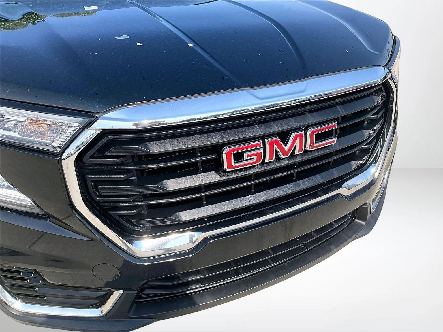 Used 2022 Black GMC SLE image 28