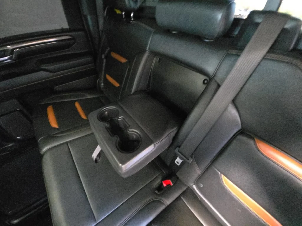 Used 2025 Summit White GMC AT4 image 30