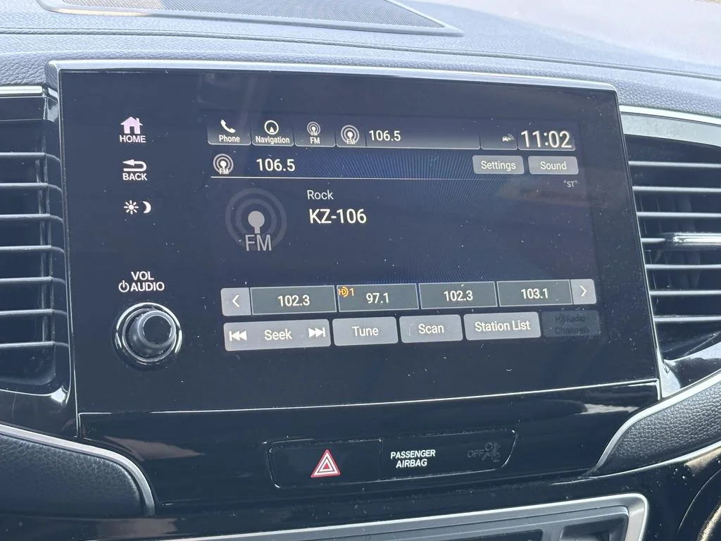 Used 2022 Gray Honda Elite image 35