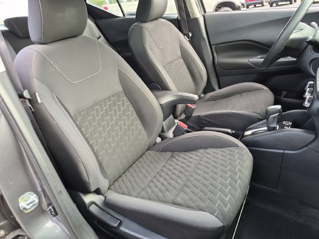 Used 2021 Gray Nissan S image 30