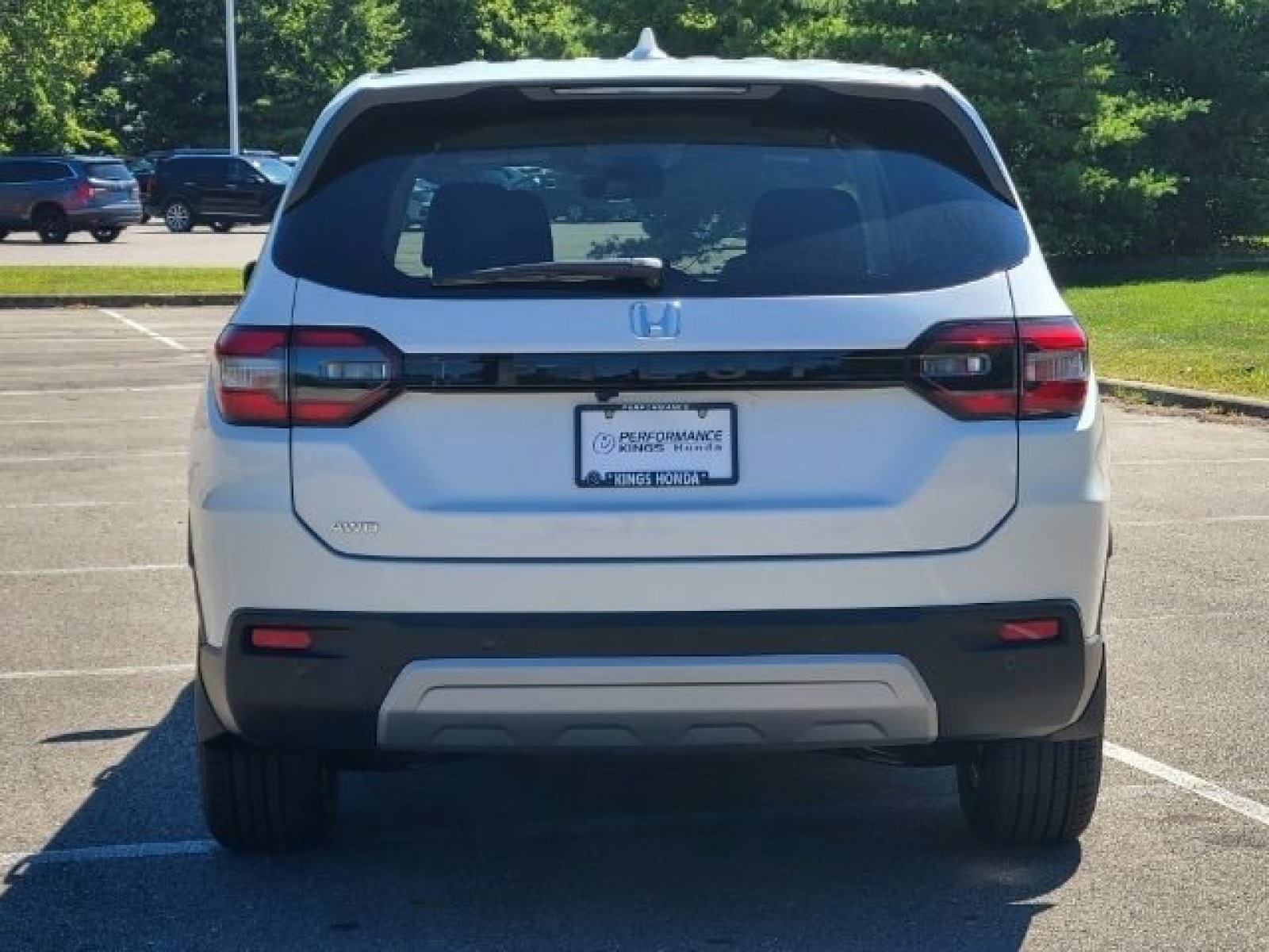 Certified Used 2025 Platinum White Pearl Honda EX-L+ image 28