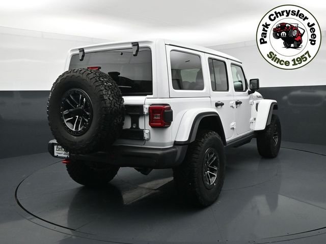 New 2026 Bright White Clear-Coat Exterior Paint Jeep Rubicon X image 5