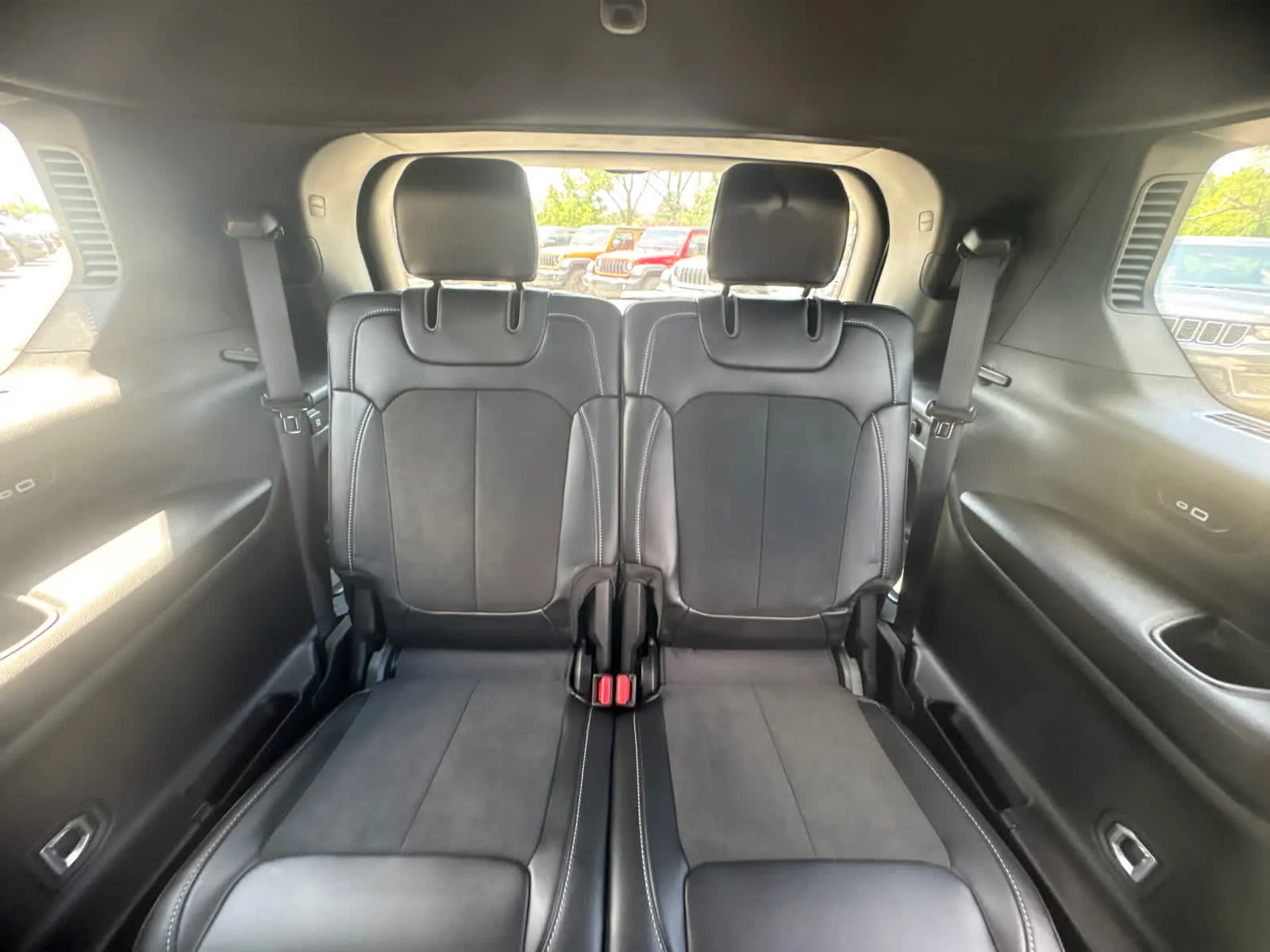 New 2026 Baltic Gray Metallic Clear-Coat Exterior Paint Jeep Laredo Altitude image 19
