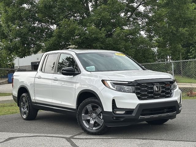 Used 2024 White Honda TrailSport image 2