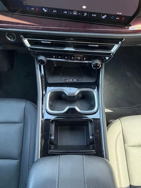 2025 Chevrolet Traverse Z71 - Photo 29