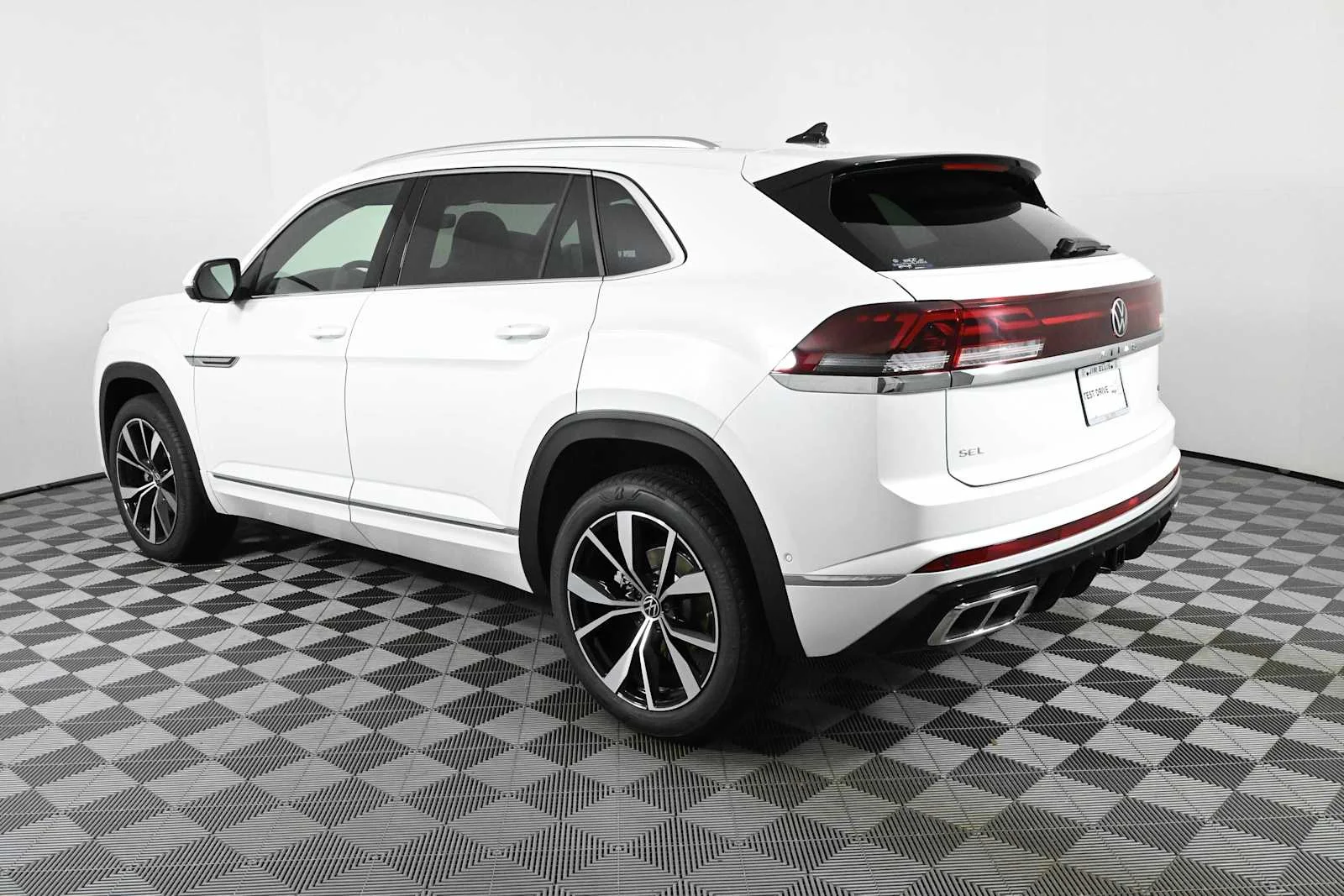 New 2026 Opal White Pearl Volkswagen 2.0T SEL Premium R-Line image 7
