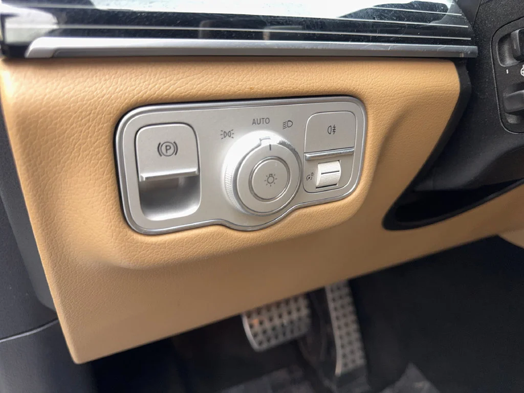 Used 2025 White Mercedes-Benz GLS 450 image 59