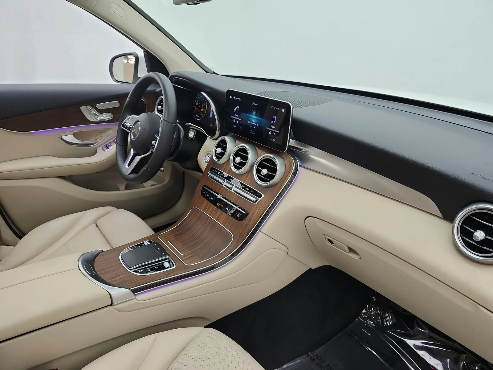 Certified Used 2022 Polar White Mercedes-Benz GLC 300 SUV image 22