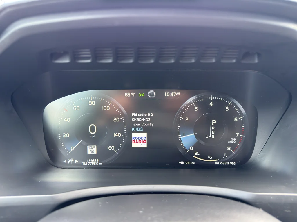 Used 2020 Crystal White Metallic Volvo Inscription image 16