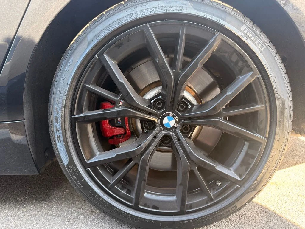 Used 2022 Black Sapphire Metallic BMW M550i xDrive image 6