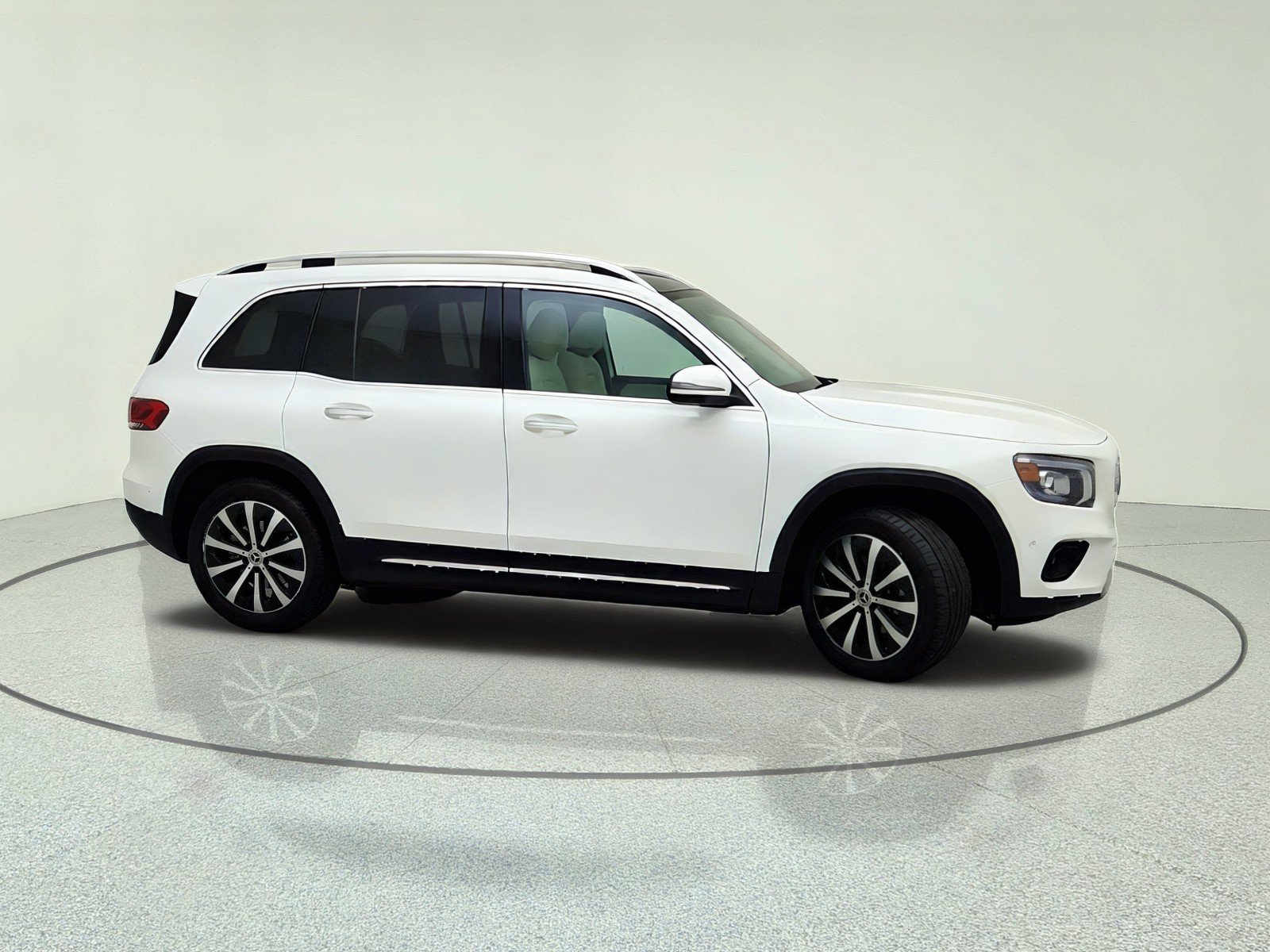 Used 2023 Polar White Mercedes-Benz GLB 250 image 6