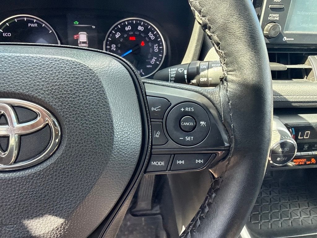 Used 2020 Ruby Flare Pearl Toyota XLE image 12