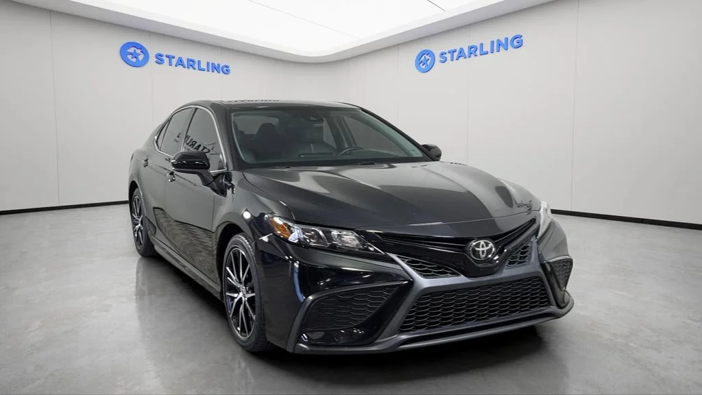 2021 Toyota Camry SE - Photo 14