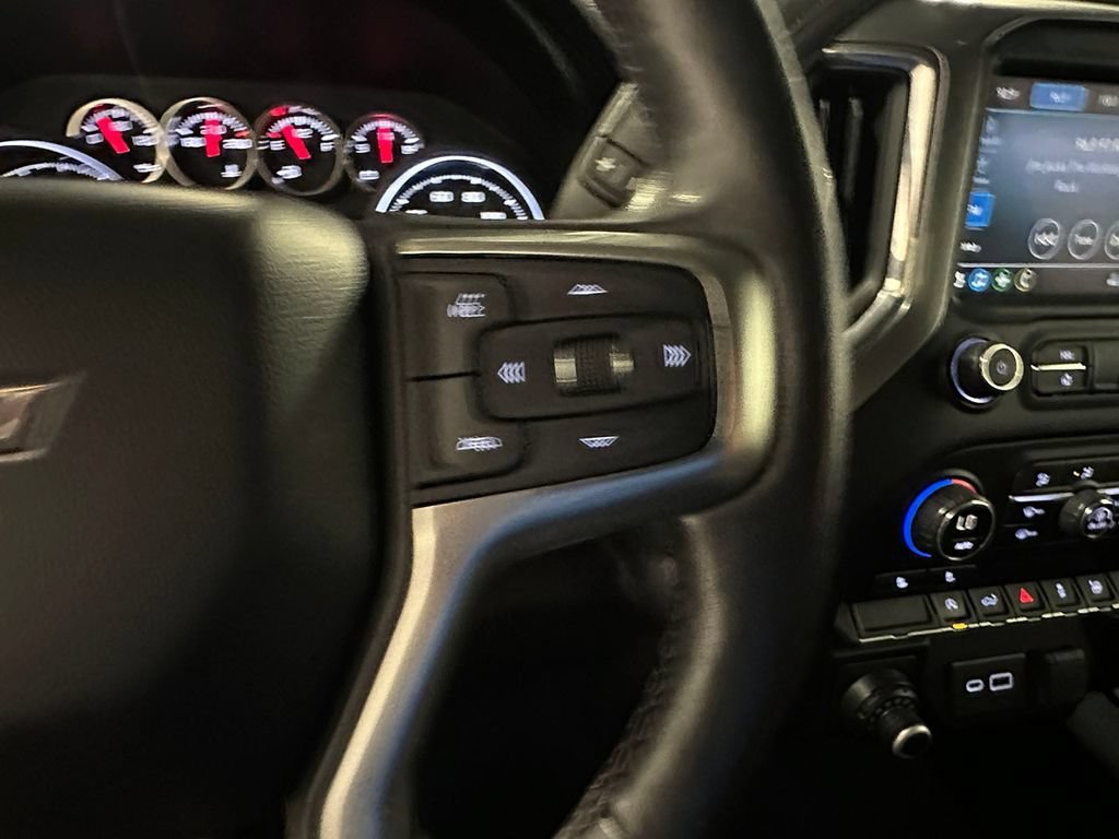 Used 2019 BLACK Chevrolet RST image 37