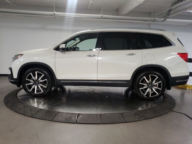 Used 2019 White Honda Touring image 6