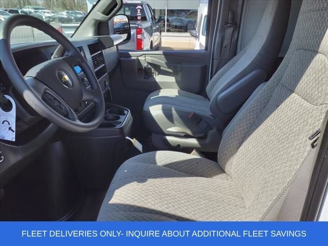 2025 Chevrolet Express Cargo Work Van - Photo 6