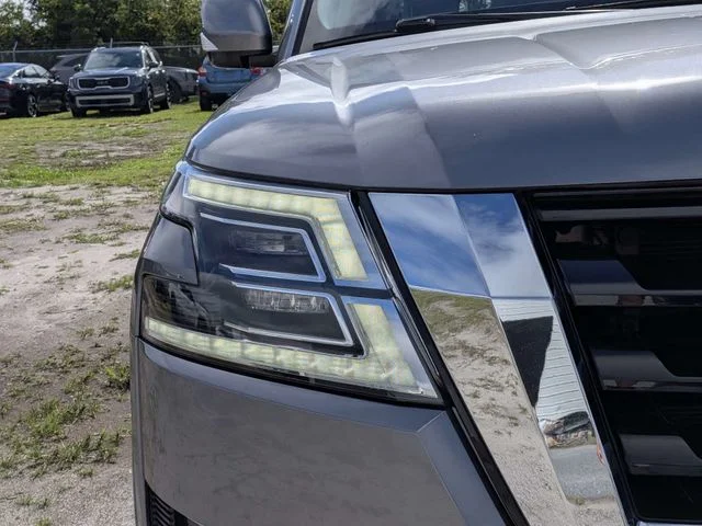 Used 2022 Gray Nissan SV image 9